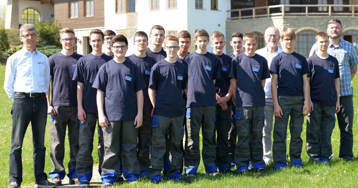 Parkstein: 14 erfolgreiche Teilnehmer beim WITRON-Workshop „Young Talents ... - Oberpfalz TV