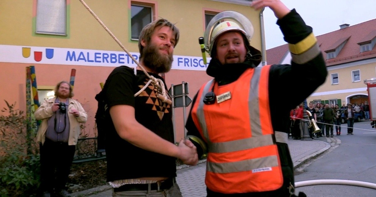 Winklarn: Lustige Werbung fürs Feuerwehrjubiläum - Oberpfalz TV