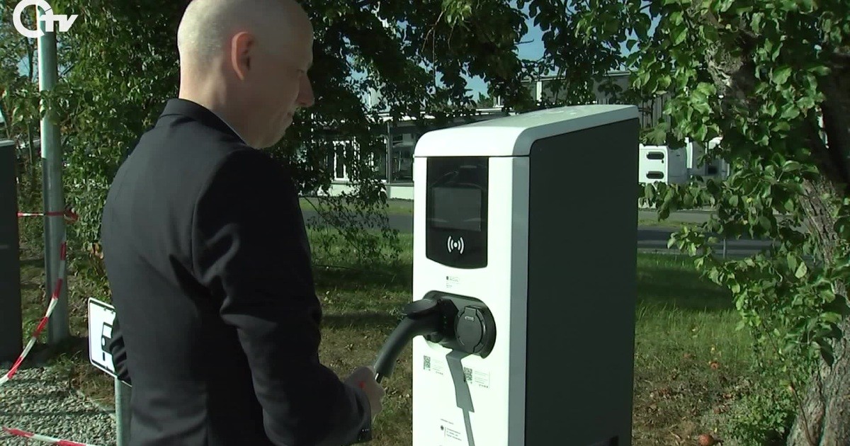 Interliving Gleißner eröffnet E-Tankstelle in Tirschenreuth | Oberpfalz TV